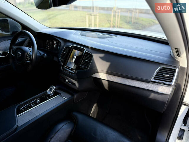 Белый Вольво ХС90, объемом двигателя 1.97 л и пробегом 105 тыс. км за 43500 $, фото 57 на Automoto.ua