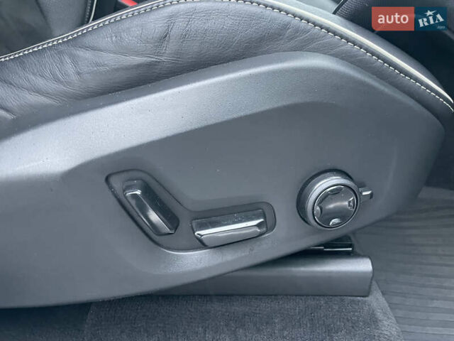 Белый Вольво ХС90, объемом двигателя 1.97 л и пробегом 98 тыс. км за 43500 $, фото 33 на Automoto.ua