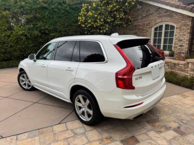 Белый Вольво ХС90, объемом двигателя 2 л и пробегом 35 тыс. км за 18000 $, фото 4 на Automoto.ua