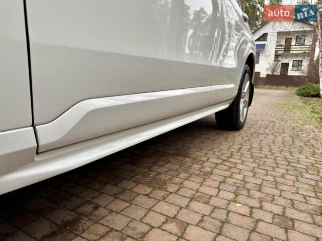 Белый Вольво ХС90, объемом двигателя 2 л и пробегом 145 тыс. км за 38400 $, фото 36 на Automoto.ua