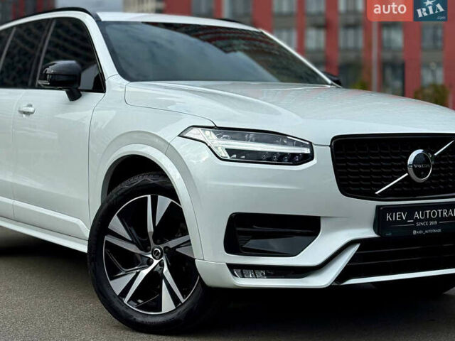 Вольво ХС90 2021 в Киеве на Automoto.ua Белый Вольво ХС90, объемом двигателя 2 л и пробегом 57 тыс. км за 45500 $, фото 2 на Automoto.ua