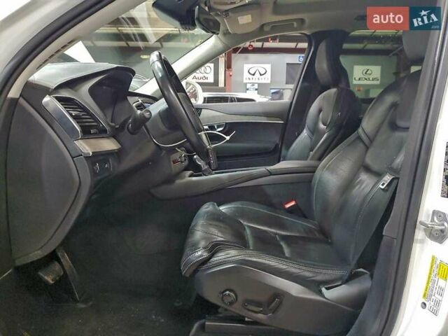 Белый Вольво ХС90, объемом двигателя 1.97 л и пробегом 168 тыс. км за 17500 $, фото 7 на Automoto.ua