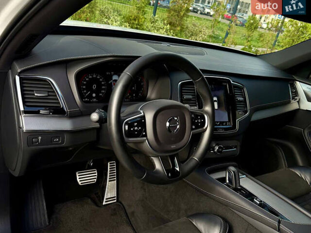 Вольво ХС90 2021 в Киеве на Automoto.ua Белый Вольво ХС90, объемом двигателя 2 л и пробегом 57 тыс. км за 45500 $, фото 27 на Automoto.ua