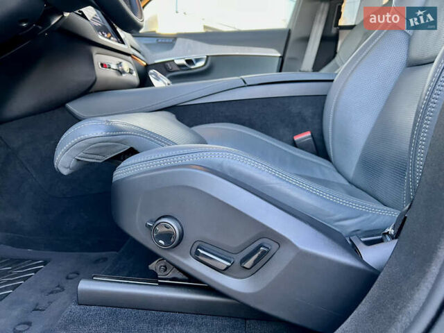 Белый Вольво ХС90, объемом двигателя 1.97 л и пробегом 85 тыс. км за 47800 $, фото 36 на Automoto.ua