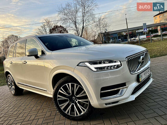 Белый Вольво ХС90, объемом двигателя 1.97 л и пробегом 85 тыс. км за 47800 $, фото 1 на Automoto.ua