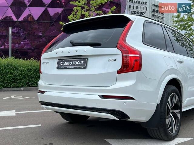 Білий Вольво ХС90, об'ємом двигуна 1.97 л та пробігом 58 тис. км за 45990 $, фото 7 на Automoto.ua