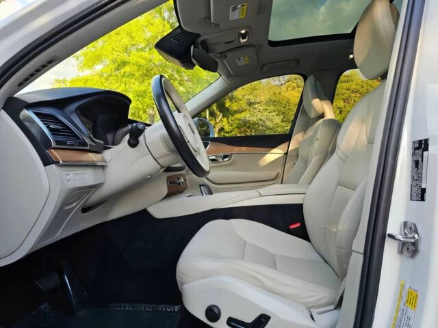 Вольво ХС90 2021 у Дніпро (Дніпропетровську) на Automoto.ua Білий Вольво ХС90, об'ємом двигуна 2 л та пробігом 25 тис. км за 26700 $, фото 7 на Automoto.ua