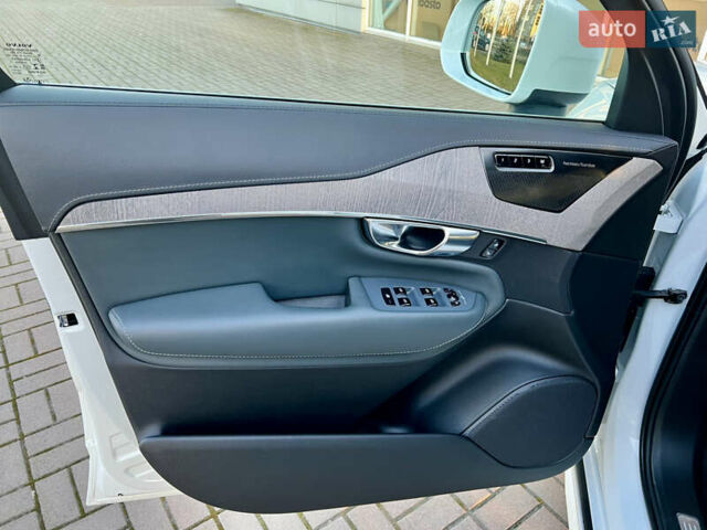 Белый Вольво ХС90, объемом двигателя 1.97 л и пробегом 85 тыс. км за 47800 $, фото 33 на Automoto.ua