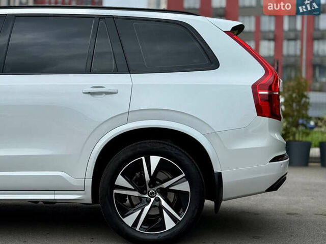 Вольво ХС90 2021 в Киеве на Automoto.ua Белый Вольво ХС90, объемом двигателя 2 л и пробегом 57 тыс. км за 45500 $, фото 8 на Automoto.ua