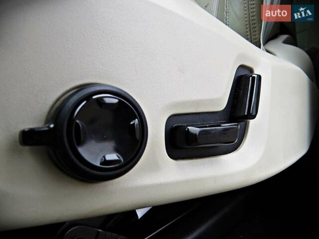Белый Вольво ХС90, объемом двигателя 1.97 л и пробегом 50 тыс. км за 43800 $, фото 8 на Automoto.ua