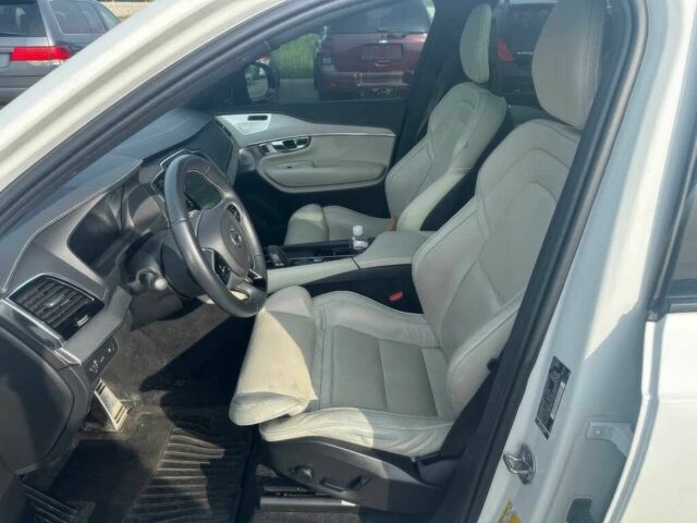 Белый Вольво ХС90, объемом двигателя 2 л и пробегом 15 тыс. км за 14000 $, фото 9 на Automoto.ua