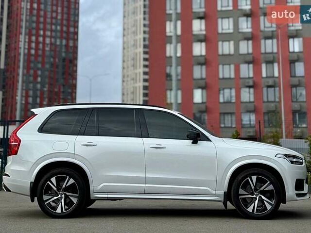 Вольво ХС90 2021 в Киеве на Automoto.ua Белый Вольво ХС90, объемом двигателя 2 л и пробегом 57 тыс. км за 45500 $, фото 10 на Automoto.ua