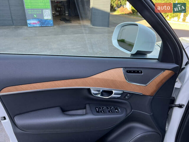 Белый Вольво ХС90, объемом двигателя 2 л и пробегом 21 тыс. км за 33000 $, фото 10 на Automoto.ua