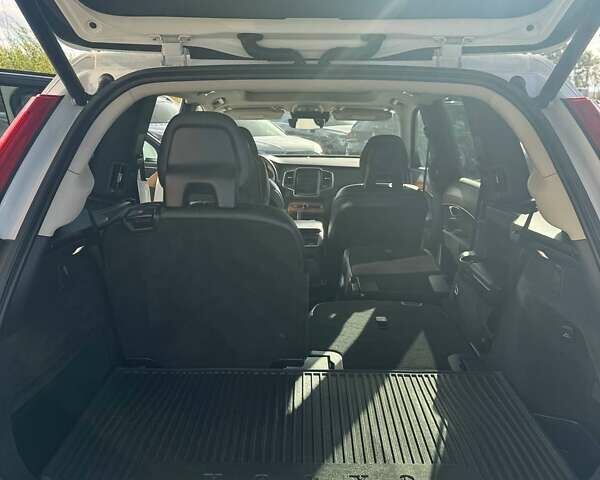 Белый Вольво ХС90, объемом двигателя 1.97 л и пробегом 33 тыс. км за 39000 $, фото 17 на Automoto.ua