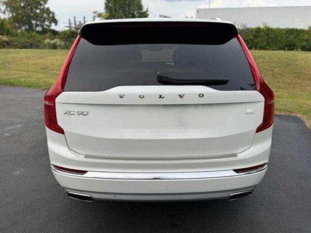 Белый Вольво ХС90, объемом двигателя 2 л и пробегом 30 тыс. км за 12300 $, фото 5 на Automoto.ua