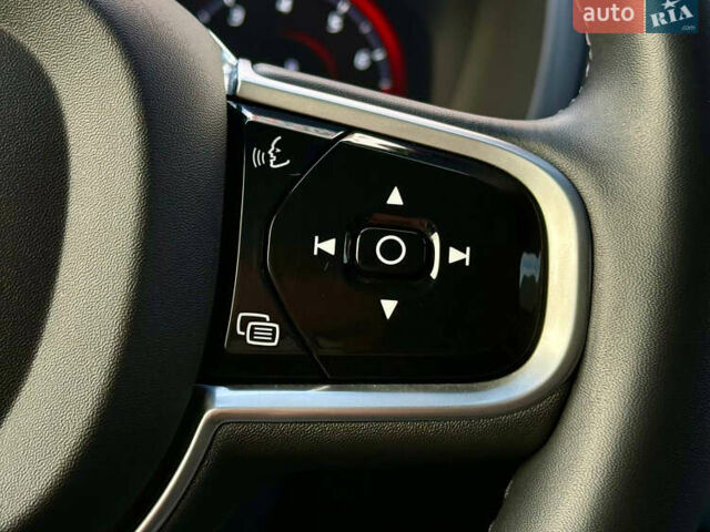 Вольво ХС90 2021 в Киеве на Automoto.ua Белый Вольво ХС90, объемом двигателя 2 л и пробегом 57 тыс. км за 45500 $, фото 21 на Automoto.ua