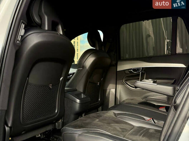 Вольво ХС90 2021 в Киеве на Automoto.ua Белый Вольво ХС90, объемом двигателя 2 л и пробегом 57 тыс. км за 45500 $, фото 31 на Automoto.ua