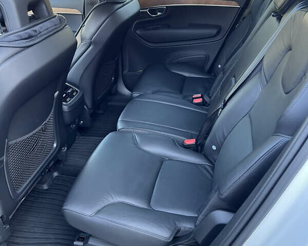 Белый Вольво ХС90, объемом двигателя 2 л и пробегом 21 тыс. км за 33000 $, фото 8 на Automoto.ua