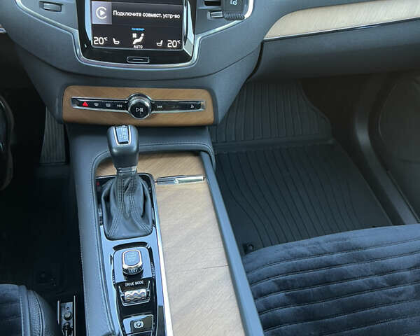 Белый Вольво ХС90, объемом двигателя 2 л и пробегом 21 тыс. км за 33000 $, фото 17 на Automoto.ua