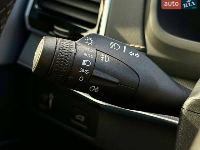 Вольво ХС90 2021 в Киеве на Automoto.ua Белый Вольво ХС90, объемом двигателя 2 л и пробегом 57 тыс. км за 45500 $, фото 23 на Automoto.ua