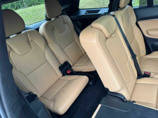 Белый Вольво ХС90, объемом двигателя 2 л и пробегом 30 тыс. км за 12300 $, фото 12 на Automoto.ua