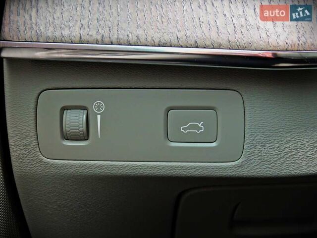 Белый Вольво ХС90, объемом двигателя 1.97 л и пробегом 50 тыс. км за 43800 $, фото 12 на Automoto.ua