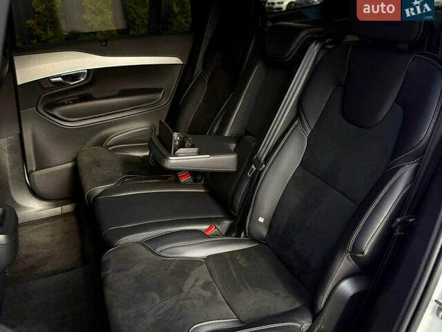 Вольво ХС90 2021 в Киеве на Automoto.ua Белый Вольво ХС90, объемом двигателя 2 л и пробегом 57 тыс. км за 45500 $, фото 30 на Automoto.ua