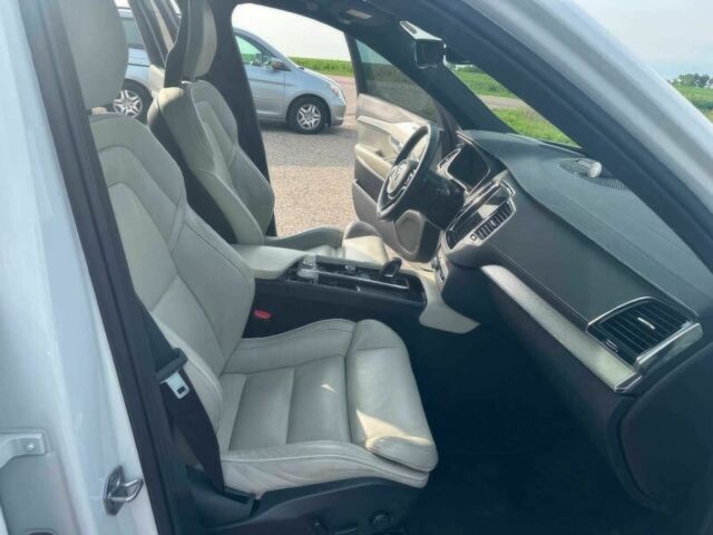 Білий Вольво ХС90, об'ємом двигуна 2 л та пробігом 21 тис. км за 12500 $, фото 10 на Automoto.ua