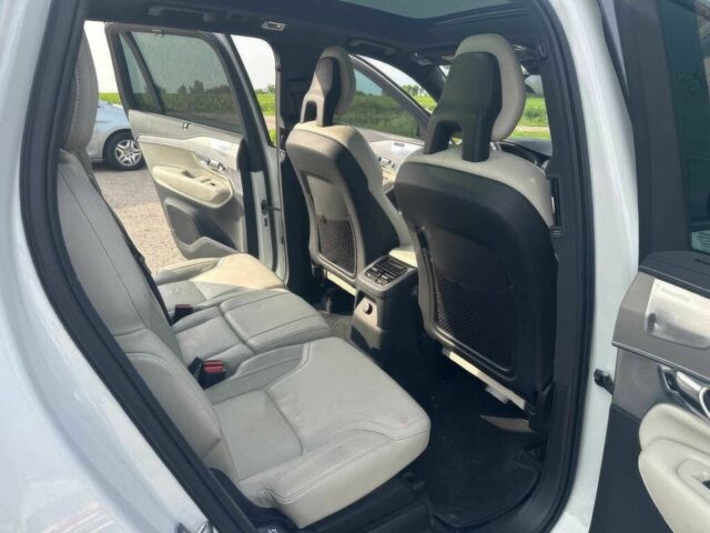 Белый Вольво ХС90, объемом двигателя 2 л и пробегом 15 тыс. км за 14000 $, фото 15 на Automoto.ua