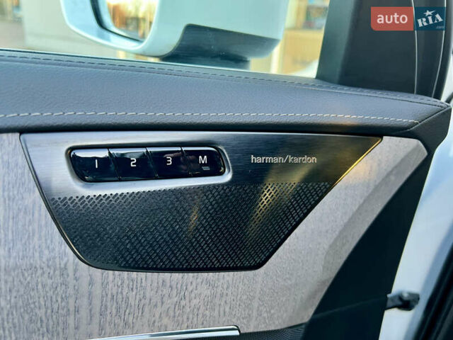 Белый Вольво ХС90, объемом двигателя 1.97 л и пробегом 85 тыс. км за 47800 $, фото 32 на Automoto.ua