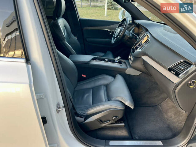 Белый Вольво ХС90, объемом двигателя 1.97 л и пробегом 85 тыс. км за 47800 $, фото 57 на Automoto.ua