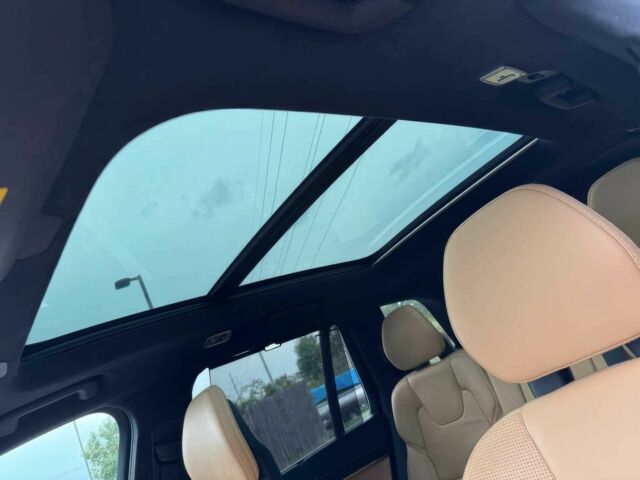 Белый Вольво ХС90, объемом двигателя 2 л и пробегом 30 тыс. км за 12300 $, фото 9 на Automoto.ua