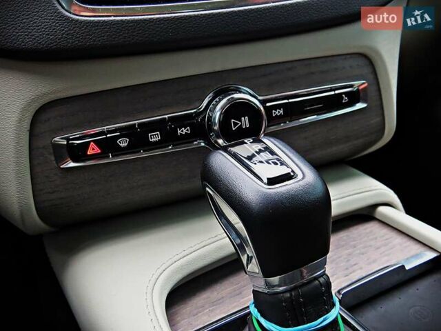 Белый Вольво ХС90, объемом двигателя 1.97 л и пробегом 50 тыс. км за 43800 $, фото 15 на Automoto.ua