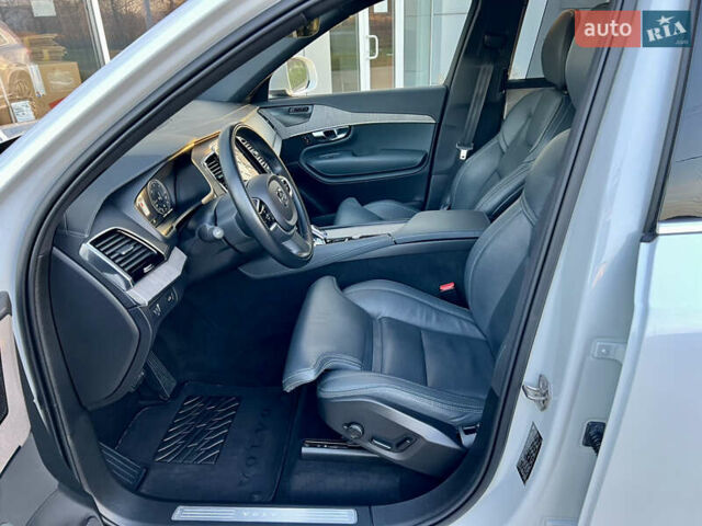 Белый Вольво ХС90, объемом двигателя 1.97 л и пробегом 85 тыс. км за 47800 $, фото 40 на Automoto.ua