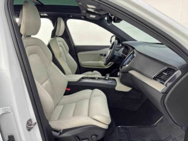 Белый Вольво ХС90, объемом двигателя 2 л и пробегом 54 тыс. км за 29900 $, фото 13 на Automoto.ua