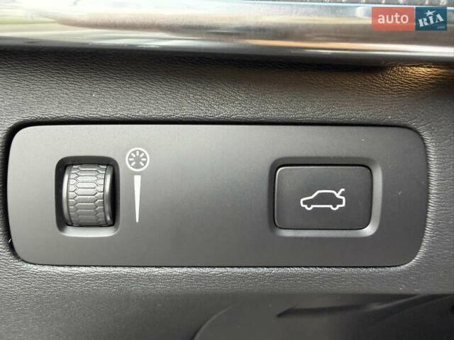 Белый Вольво ХС90, объемом двигателя 2 л и пробегом 77 тыс. км за 44000 $, фото 17 на Automoto.ua