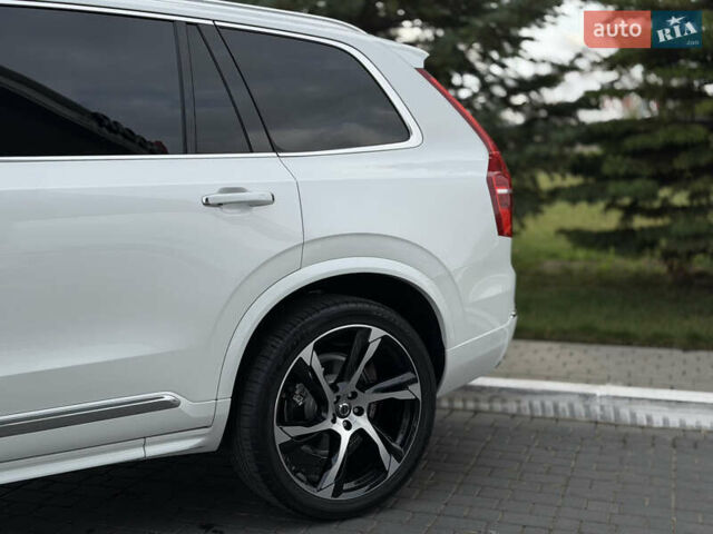 Белый Вольво ХС90, объемом двигателя 2 л и пробегом 77 тыс. км за 44000 $, фото 3 на Automoto.ua
