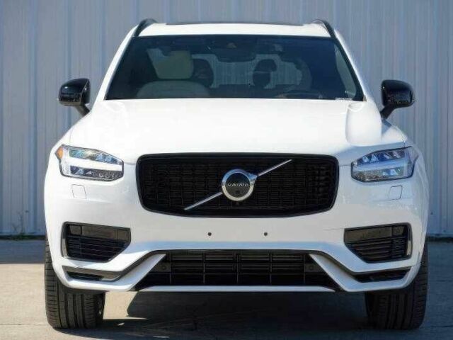 Белый Вольво ХС90, объемом двигателя 2 л и пробегом 54 тыс. км за 29900 $, фото 1 на Automoto.ua