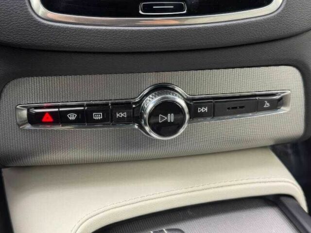 Белый Вольво ХС90, объемом двигателя 2 л и пробегом 54 тыс. км за 29900 $, фото 15 на Automoto.ua