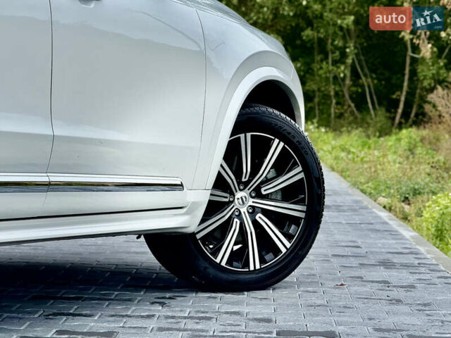 Белый Вольво ХС90, объемом двигателя 1.97 л и пробегом 9 тыс. км за 53999 $, фото 38 на Automoto.ua