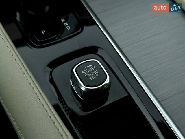 Белый Вольво ХС90, объемом двигателя 1.97 л и пробегом 9 тыс. км за 53999 $, фото 104 на Automoto.ua