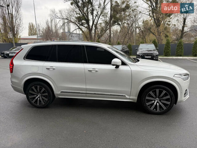 Белый Вольво ХС90, объемом двигателя 1.97 л и пробегом 81 тыс. км за 54500 $, фото 3 на Automoto.ua