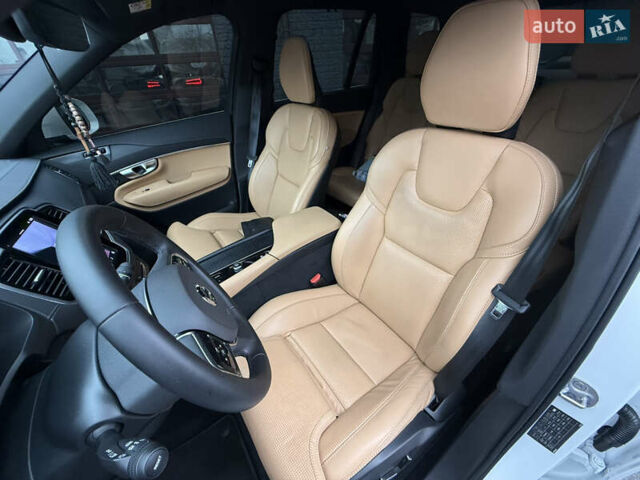 Белый Вольво ХС90, объемом двигателя 1.97 л и пробегом 81 тыс. км за 54500 $, фото 15 на Automoto.ua