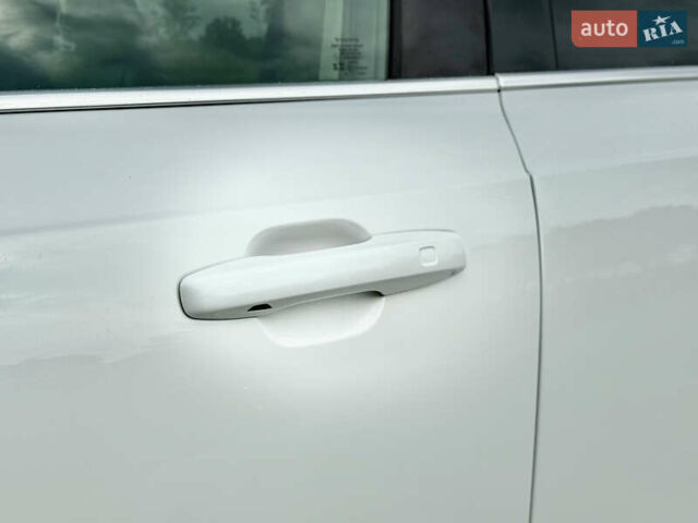 Белый Вольво ХС90, объемом двигателя 1.97 л и пробегом 9 тыс. км за 53999 $, фото 63 на Automoto.ua