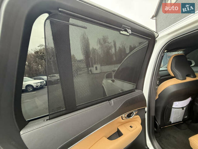 Белый Вольво ХС90, объемом двигателя 1.97 л и пробегом 81 тыс. км за 54500 $, фото 31 на Automoto.ua