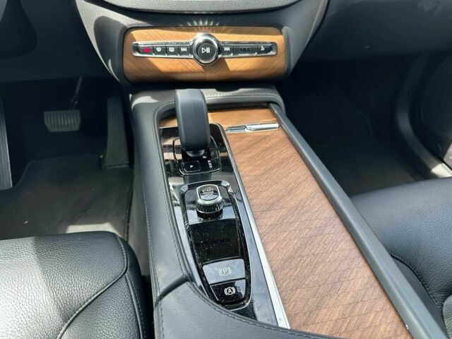 Вольво ХС90 2023 в Житомире на Automoto.ua Белый Вольво ХС90, объемом двигателя 2 л и пробегом 10 тыс. км за 19000 $, фото 7 на Automoto.ua