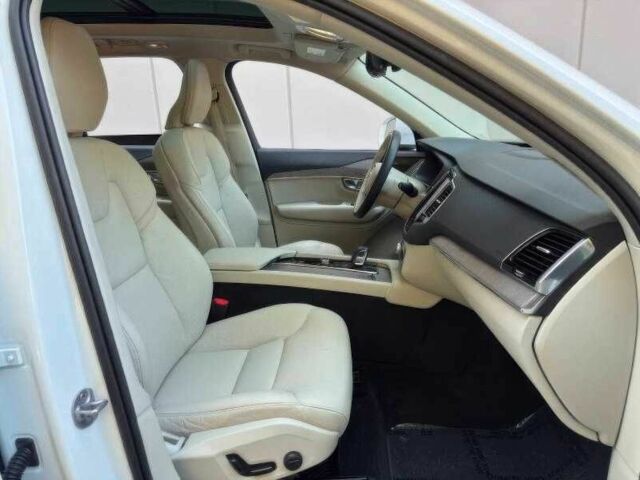 Білий Вольво ХС90, об'ємом двигуна 2 л та пробігом 28 тис. км за 15400 $, фото 10 на Automoto.ua