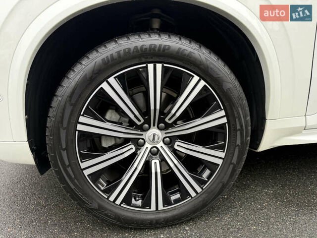 Белый Вольво ХС90, объемом двигателя 1.97 л и пробегом 81 тыс. км за 54500 $, фото 13 на Automoto.ua