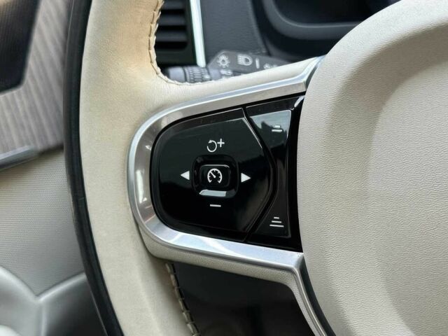 Білий Вольво ХС90, об'ємом двигуна 2 л та пробігом 19 тис. км за 18700 $, фото 9 на Automoto.ua