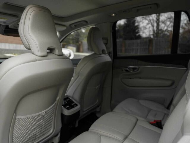 Белый Вольво ХС90, объемом двигателя 2 л и пробегом 30 тыс. км за 19500 $, фото 12 на Automoto.ua